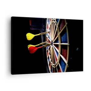 Quadro em tela - Um alvo com dardos acertados em um fundo preto - 70x50cm - Direto ao ponto - Decoração de parede moderna para a sala de estar e quarto ARTTOR