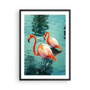 Pôster com moldura preta - Dois flamingos em um cenário de águas calmas - 50x70cm - Estamos na moda agora - Decoração de parede moderna para a sala de estar e quarto ARTTOR