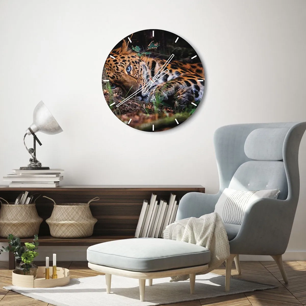 Relógio de parede - Relógio em vidro - Um leopardo descansando em seu ambiente natural - 30x30cm - Confie em mim - Decoração de parede moderna para a sala de estar, cozinha e quarto ARTTOR