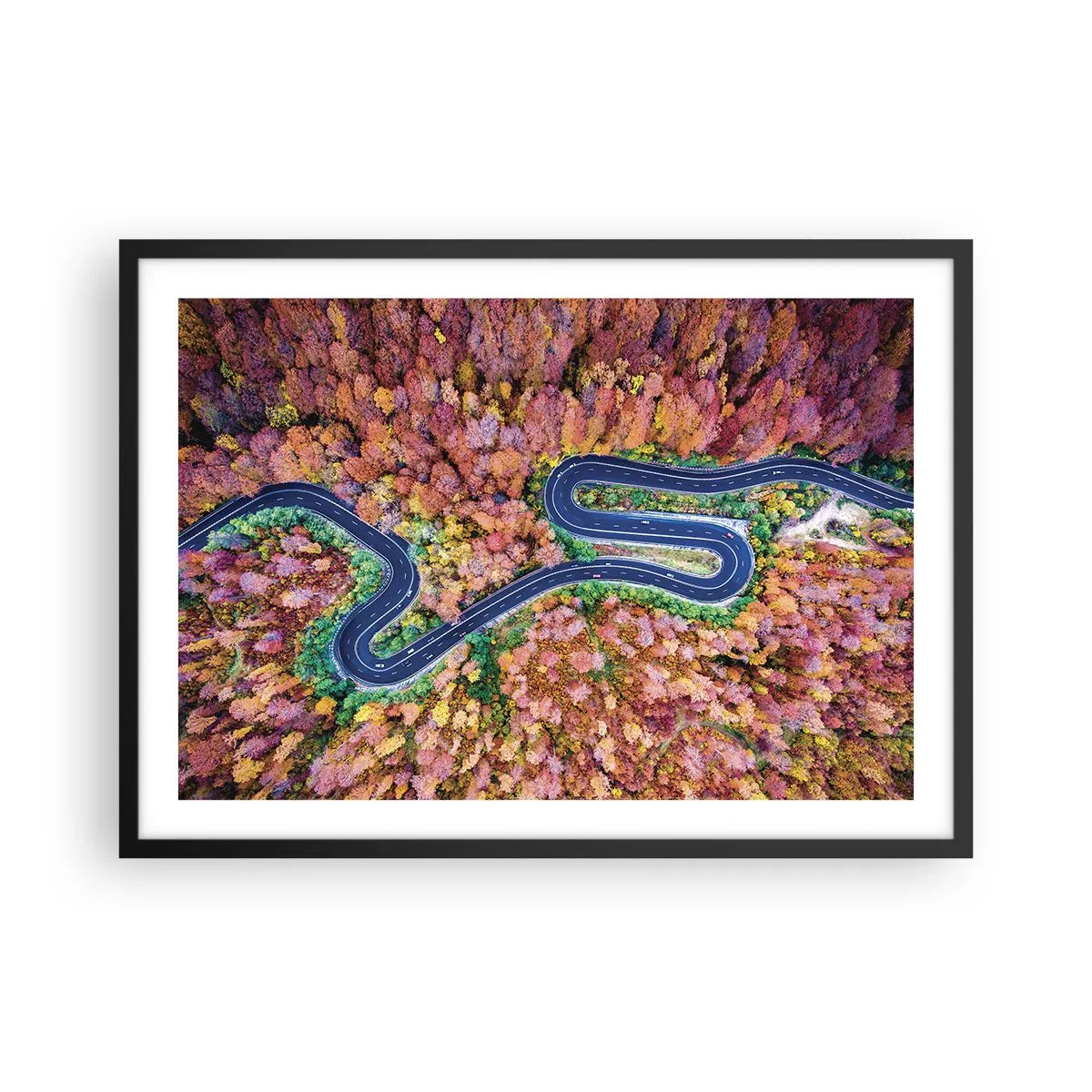 Pôster com moldura preta - Estrada sinuosa pela floresta - 70x50 cm