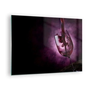 Quadro em vidro - Vinho tinto sendo servido em uma taça sobre um fundo roxo - 70x50cm - Escarlate? Carmim? Não, rubi. - Decoração de parede moderna para a sala de estar e quarto ARTTOR