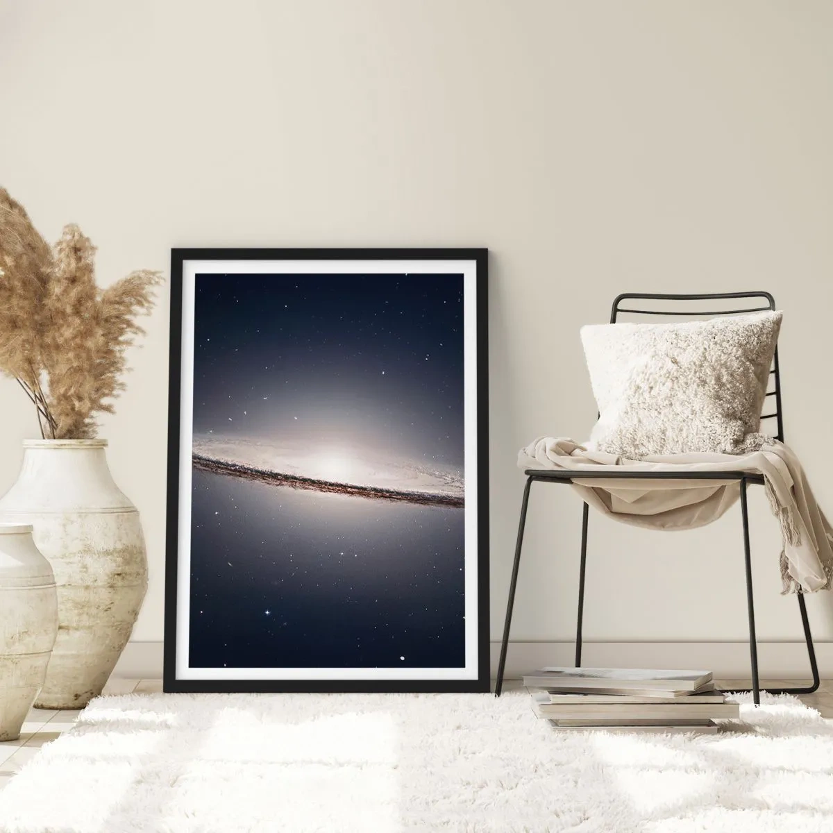 Pôster com moldura preta - Uma galáxia espiral monumental tendo como pano de fundo o espaço - 50x70cm - Há muito tempo atrás, em uma galáxia muito, muito distante... - Decoração de parede moderna para a sala de estar e quarto ARTTOR