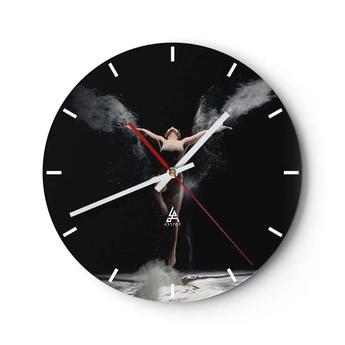 Relógio de parede - Relógio em vidro - Uma dançarina em uma pose dinâmica cercada por nuvens de poeira. - 30x30cm - Os elfos existem - Decoração de parede moderna para a sala de estar, cozinha e quarto ARTTOR