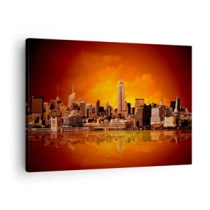 Quadro em tela - Panorama da cidade ao pôr do sol com edifícios refletidos na água - 70x50cm - Panorama metropolitano em amarelo e bronze - Decoração de parede moderna para a sala de estar e quarto ARTTOR