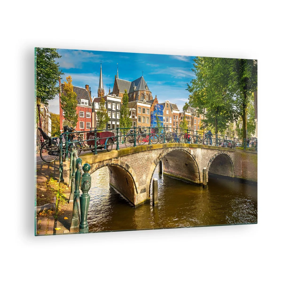 Quadro em vidro - Uma ponte sobre um canal cercada por arquitetura histórica e vegetação - 70x50cm - Primavera junto ao canal - Decoração de parede moderna para a sala de estar e quarto ARTTOR