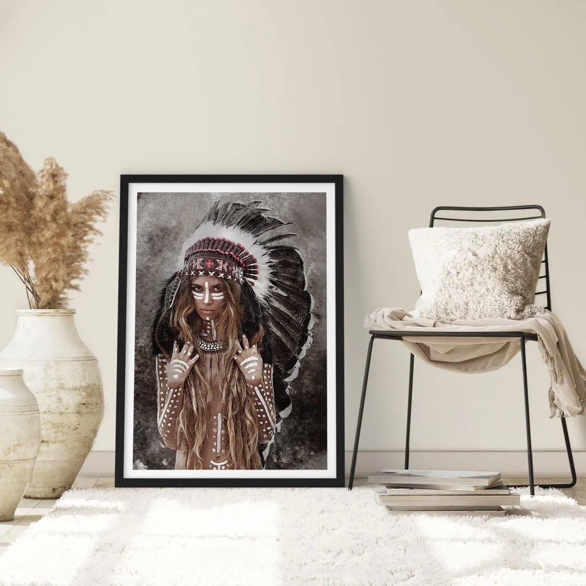 Pôster com moldura preta - Uma mulher com um cocar de penas e pinturas corporais brancas - 50x70cm - O segredo da força da tribo - Decoração de parede moderna para a sala de estar e quarto ARTTOR