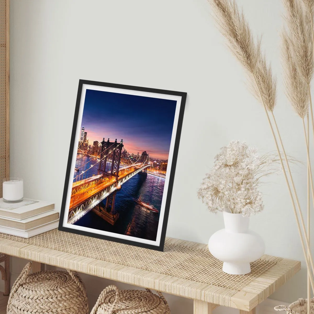 Pôster com moldura preta - Ponte da Cidade de Nova York à noite com vista da cidade - 50x70cm - Uma ponte luminosa para o coração da cidade - Decoração de parede moderna para a sala de estar e quarto ARTTOR