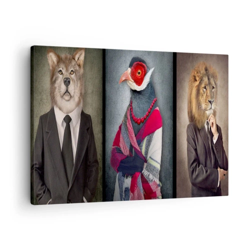 Quadro em tela - Retratos estilizados de um lobo, um faisão e um leão em roupas elegantes - 70x50cm - O que estou a fazer aqui?! - Decoração de parede moderna para a sala de estar e quarto ARTTOR
