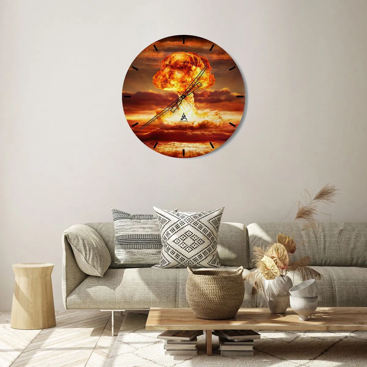 Relógio de parede - Relógio em vidro - Uma explosão em tons de laranja contra o céu - 30x30cm - E o fim vai chegar - Decoração de parede moderna para a sala de estar, cozinha e quarto ARTTOR