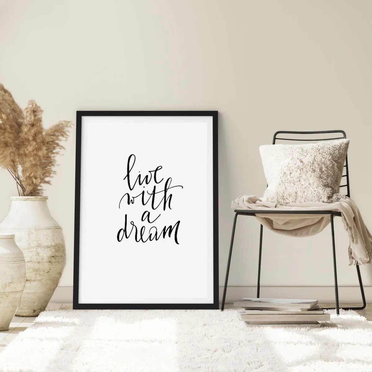 Pôster com moldura preta - Inscrição minimalista "Viva com um Sonho" em fundo branco - 50x70cm - Of course - Decoração de parede moderna para a sala de estar e quarto ARTTOR