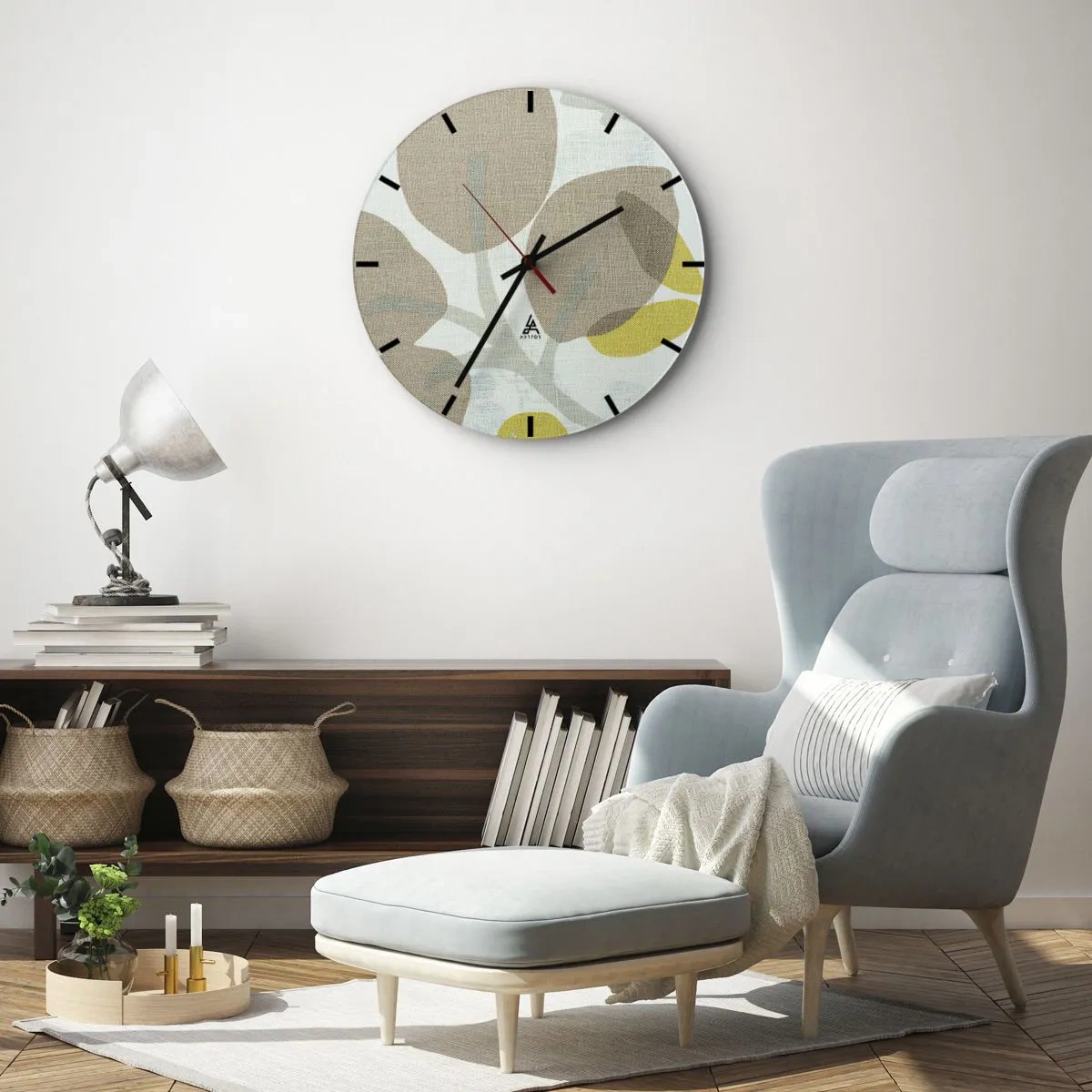 Relógio de parede - Relógio em vidro - Folhas em tons pastéis e detalhes em amarelo sobre fundo texturizado de linho - 30x30cm - Composição a pleno sol - Decoração de parede moderna para a sala de estar, cozinha e quarto ARTTOR