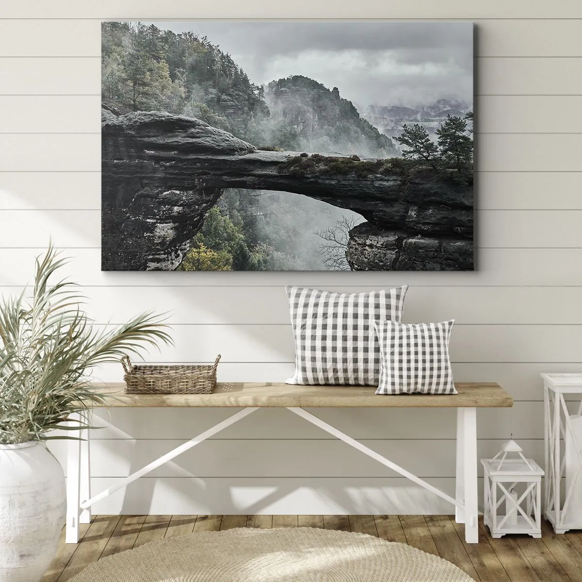 Quadro em tela - Um arco de pedra cercado por montanhas enevoadas e florestas - 70x50cm - A aventura está prestes a começar - Decoração de parede moderna para a sala de estar e quarto ARTTOR