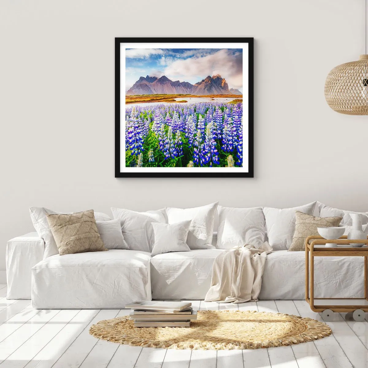 Pôster com moldura preta - Força e severidade ao lado da suavidade - 50x50 cm