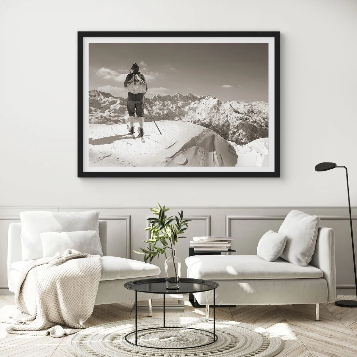 Pôster com moldura preta - E as montanhas são as mesmas - 100x70 cm