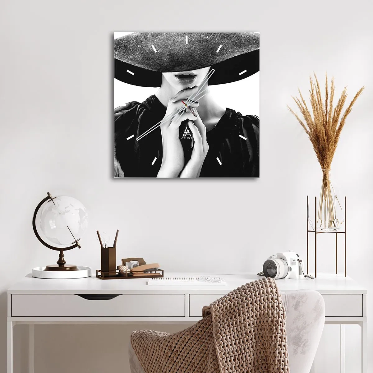 Relógio de parede - Relógio em vidro - Beleza escondida - 40x40 cm