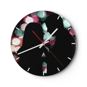 Relógio de parede - Relógio em vidro - Silhuetas de um casal contra um fundo de luzes coloridas bokeh - 30x30cm - Sim! - Decoração de parede moderna para a sala de estar, cozinha e quarto ARTTOR