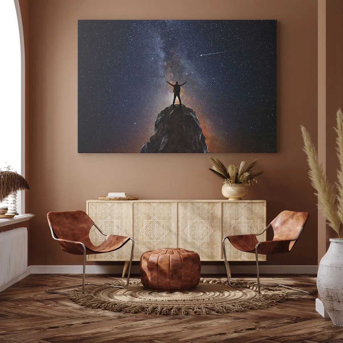 Quadro em tela - Uma figura no topo de uma montanha sob um céu estrelado - 70x50cm - A força está comigo! - Decoração de parede moderna para a sala de estar e quarto ARTTOR