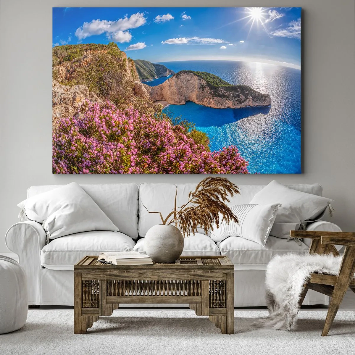 Quadro em tela - Um penhasco com flores, um mar turquesa e uma paisagem grega ensolarada - 70x50cm - As minhas grandes férias gregas - Decoração de parede moderna para a sala de estar e quarto ARTTOR