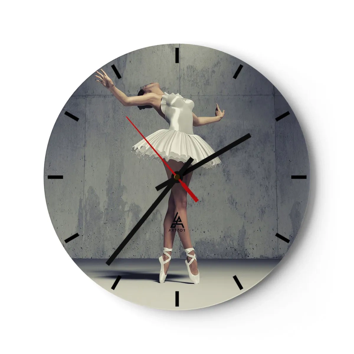 Relógio de parede - Relógio em vidro - Uma bailarina de vestido branco faz uma pose dinâmica contra uma parede de concreto. - 30x30cm - Leve como um pássaro - Decoração de parede moderna para a sala de estar, cozinha e quarto ARTTOR