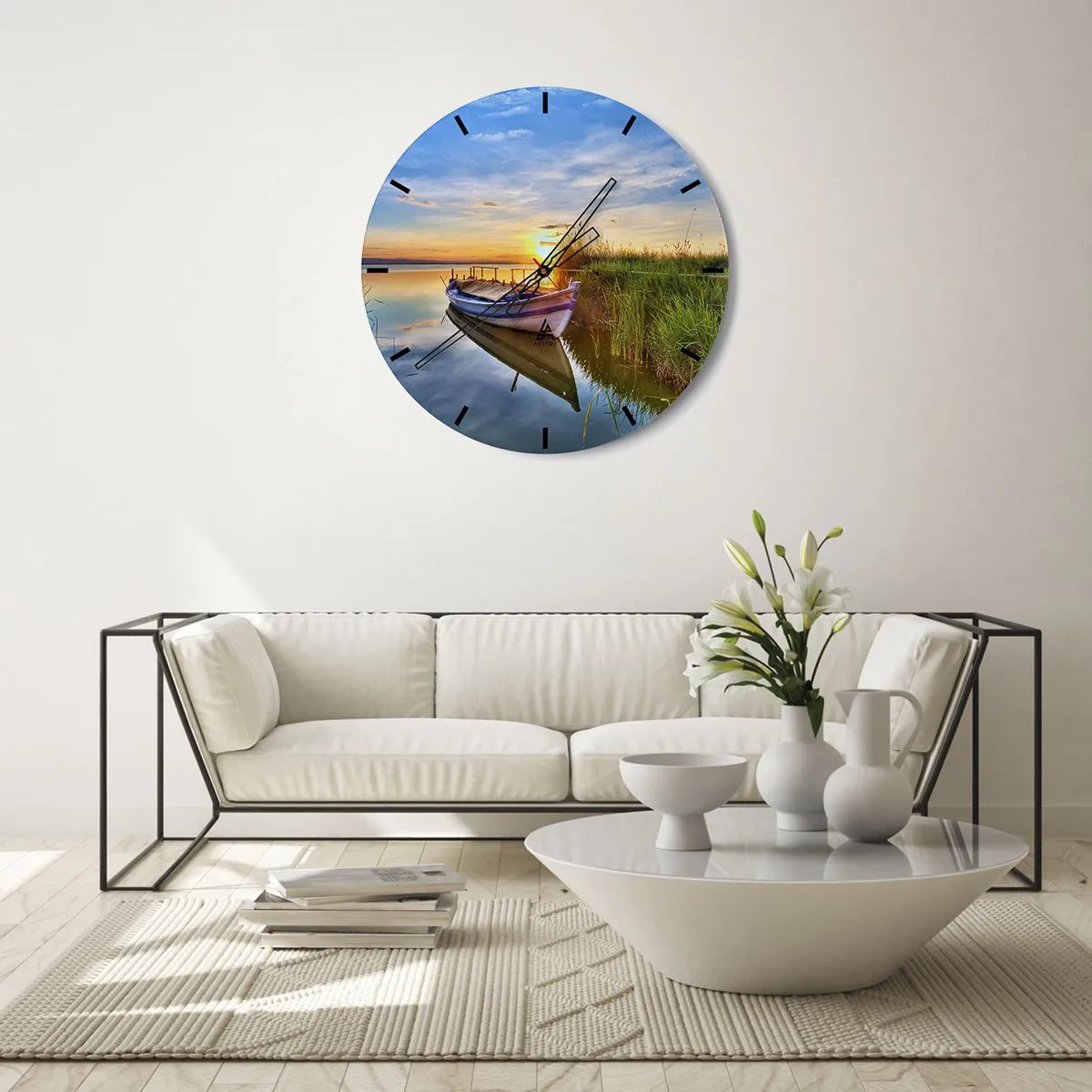 Relógio de parede - Relógio em vidro - Um barco no lago ao pôr do sol - 30x30cm - Enseada de sonhos realizados - Decoração de parede moderna para a sala de estar, cozinha e quarto ARTTOR