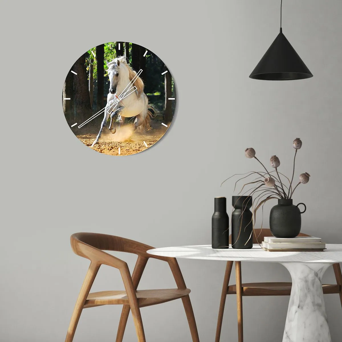Relógio de parede - Relógio em vidro - Um cavalo branco galopando entre as árvores - 30x30cm - Como de um romance de fantasia - Decoração de parede moderna para a sala de estar, cozinha e quarto ARTTOR