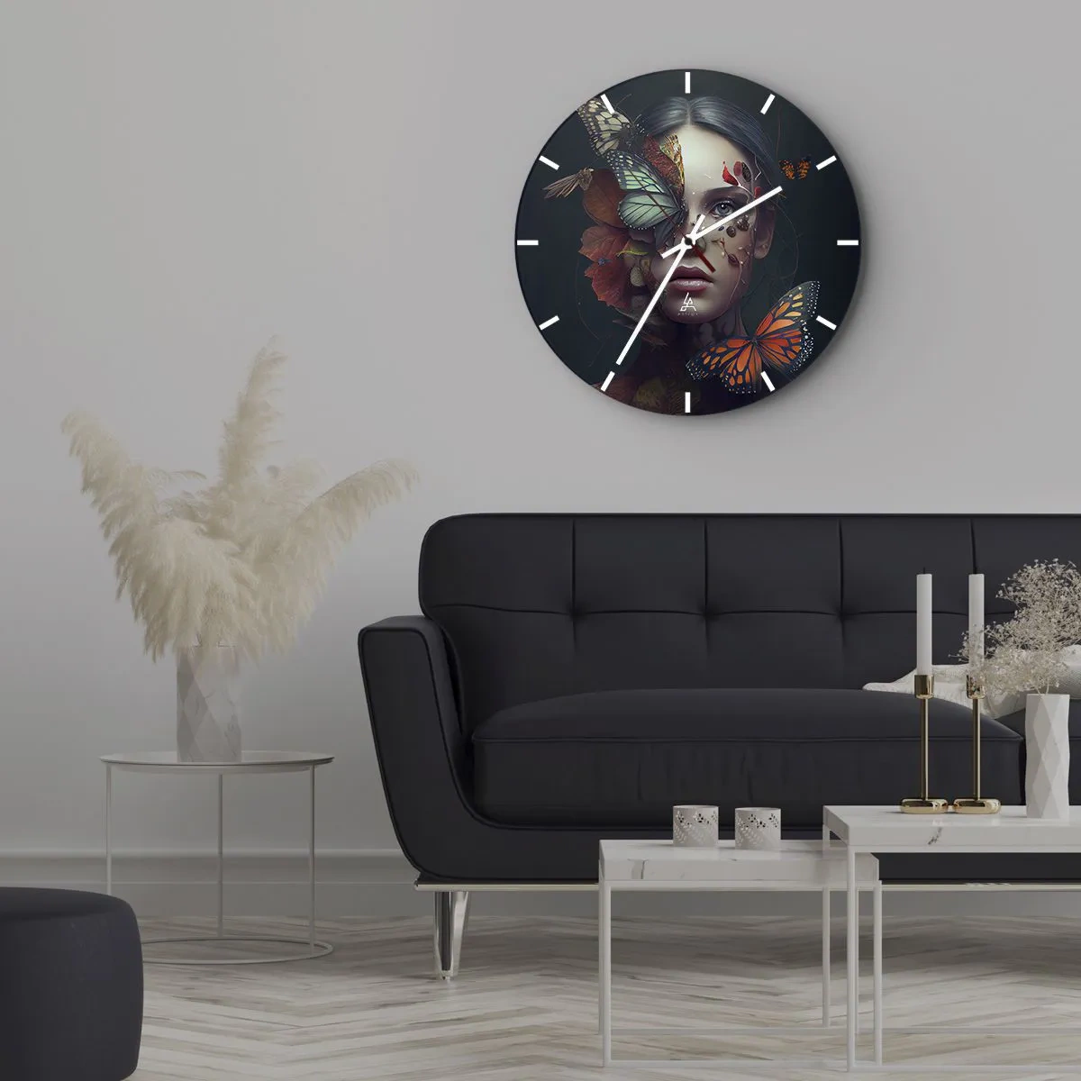 Relógio de parede - Relógio em vidro - Uma mulher com borboletas e folhas no rosto em uma composição artística. - 30x30cm - Uma metamorfose maravilhosa - Decoração de parede moderna para a sala de estar, cozinha e quarto ARTTOR