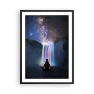 Pôster com moldura preta - Uma mulher medita perto de uma cachoeira luminosa sob um céu estrelado. - 50x70cm - Harmonia absoluta - Decoração de parede moderna para a sala de estar e quarto ARTTOR