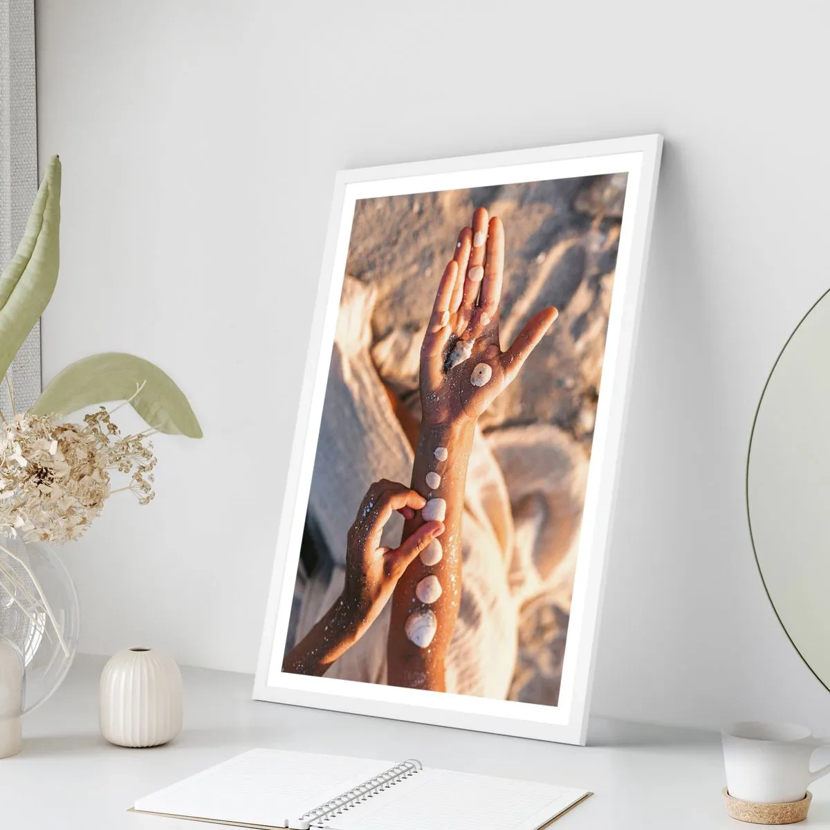 Pôster em moldura branca - Beleza na ponta dos dedos - 30x40 cm