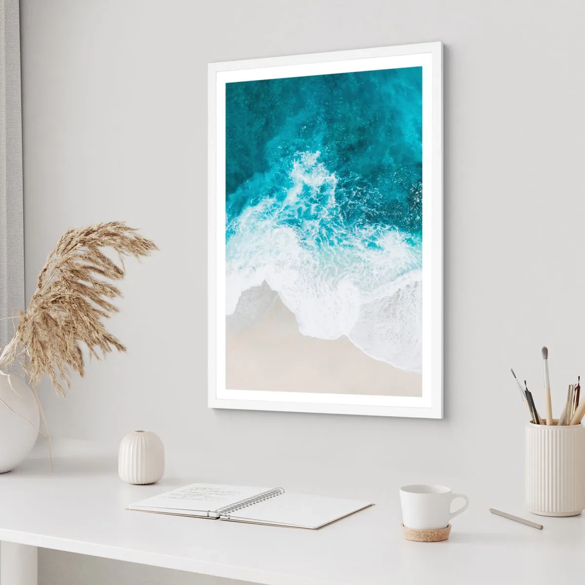 Pôster em moldura branca - Carícia natural - 61x91 cm