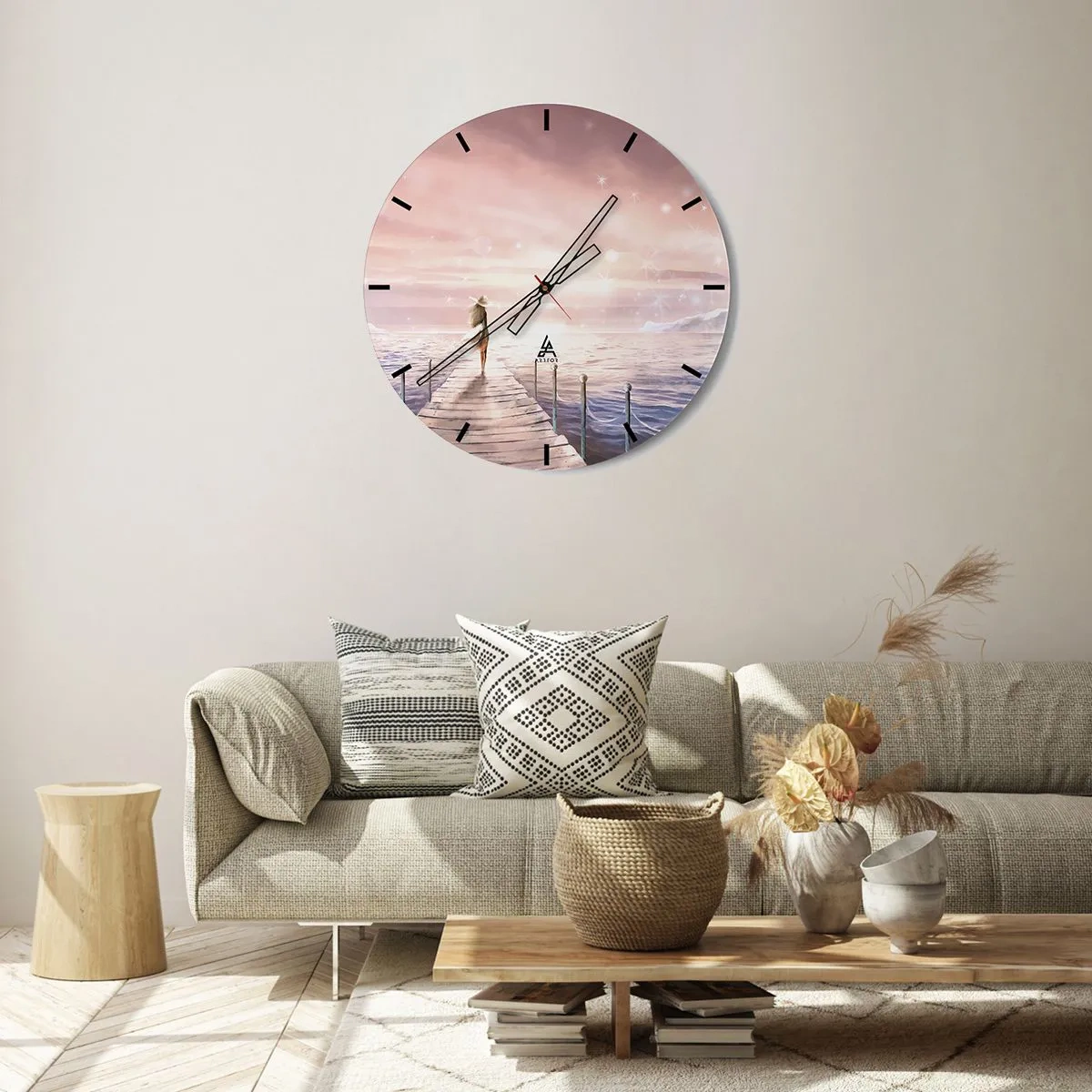 Relógio de parede - Relógio em vidro - Uma mulher em um píer em uma paisagem mágica e pastel - 30x30cm - À luz de um sonho - Decoração de parede moderna para a sala de estar, cozinha e quarto ARTTOR