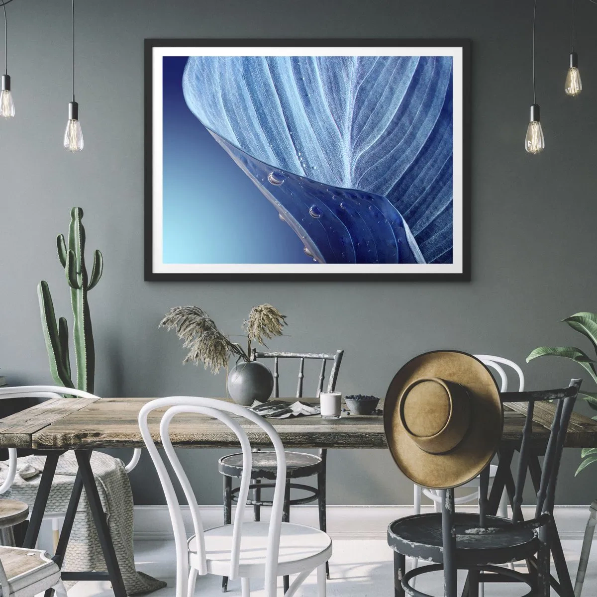 Pôster com moldura preta - Gotas escondidas no azul - 70x50 cm