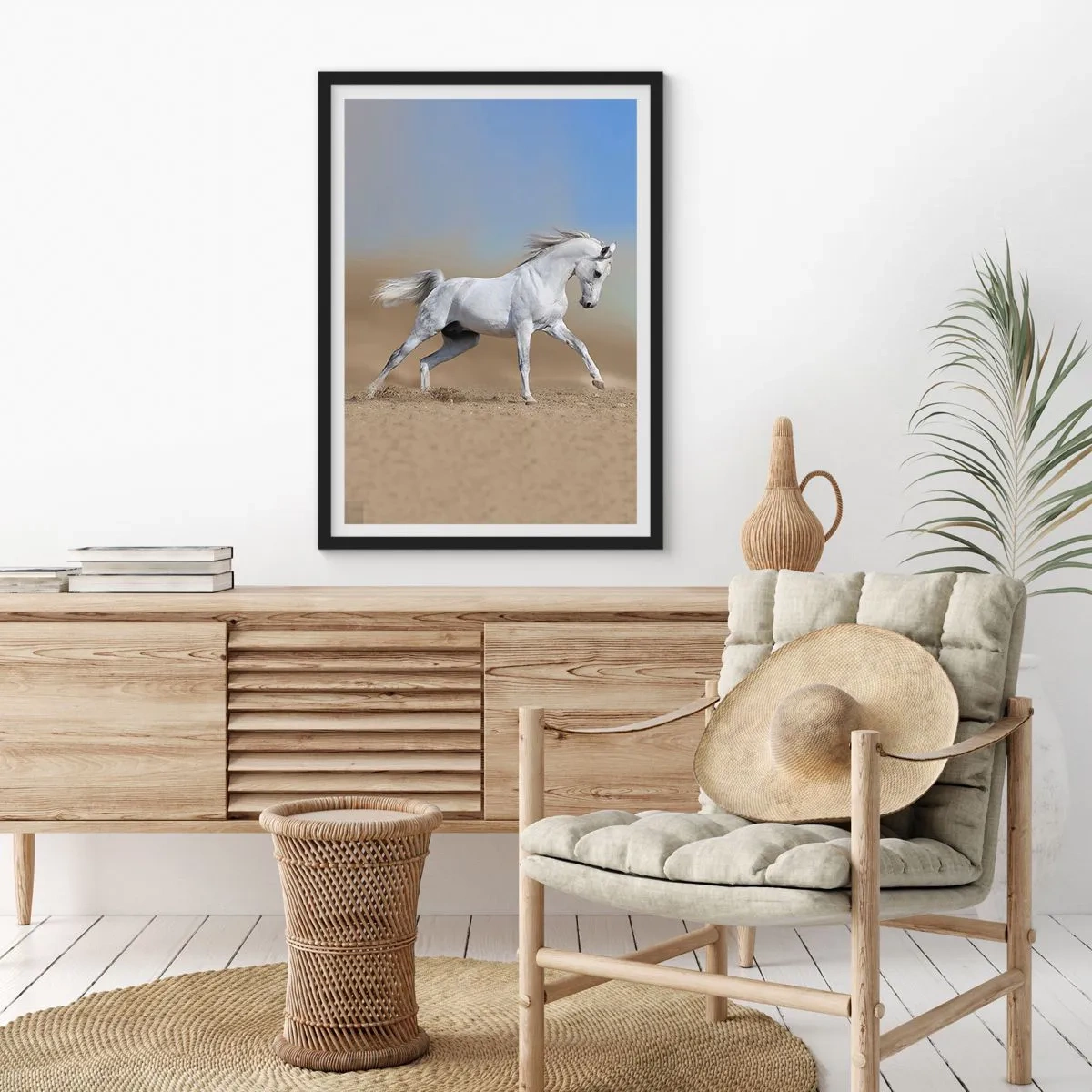 Pôster com moldura preta - Um cavalo branco galopando contra um fundo desértico - 50x70cm - O mais belo conto de fadas árabe - Decoração de parede moderna para a sala de estar e quarto ARTTOR