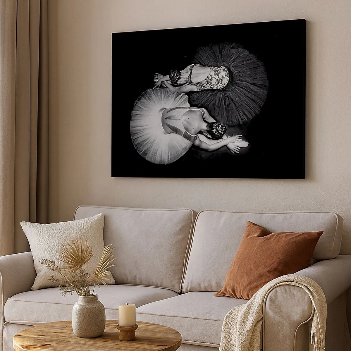 Quadro em tela - Uma imagem em preto e branco de duas bailarinas em uma pose dinâmica. - 70x50cm - Jin e yang – o equilíbrio perfeito - Decoração de parede moderna para a sala de estar e quarto ARTTOR