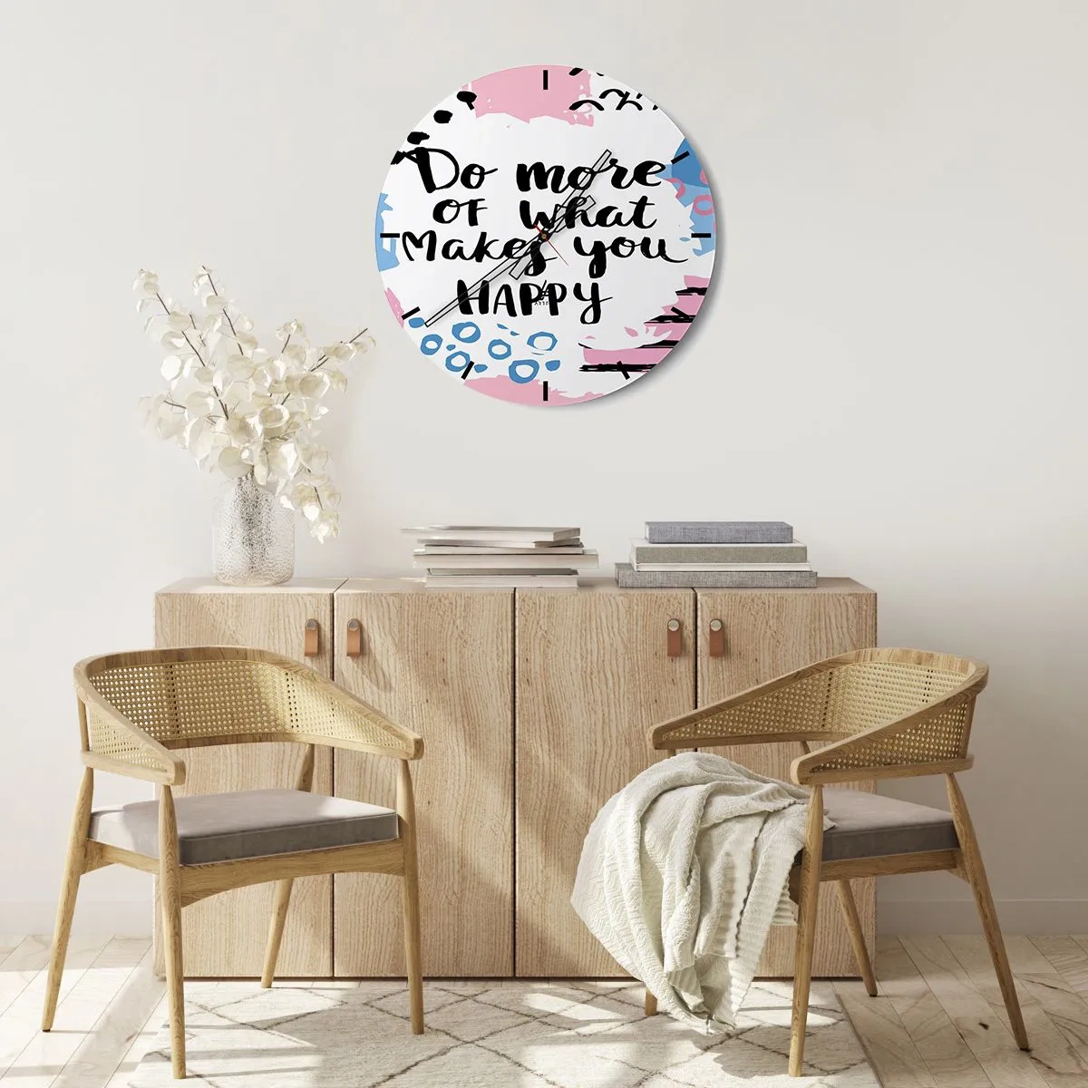 Relógio de parede - Relógio em vidro - inscrição Faça mais do que te faz feliz em um fundo claro - 30x30cm - Como ser feliz - Decoração de parede moderna para a sala de estar, cozinha e quarto ARTTOR