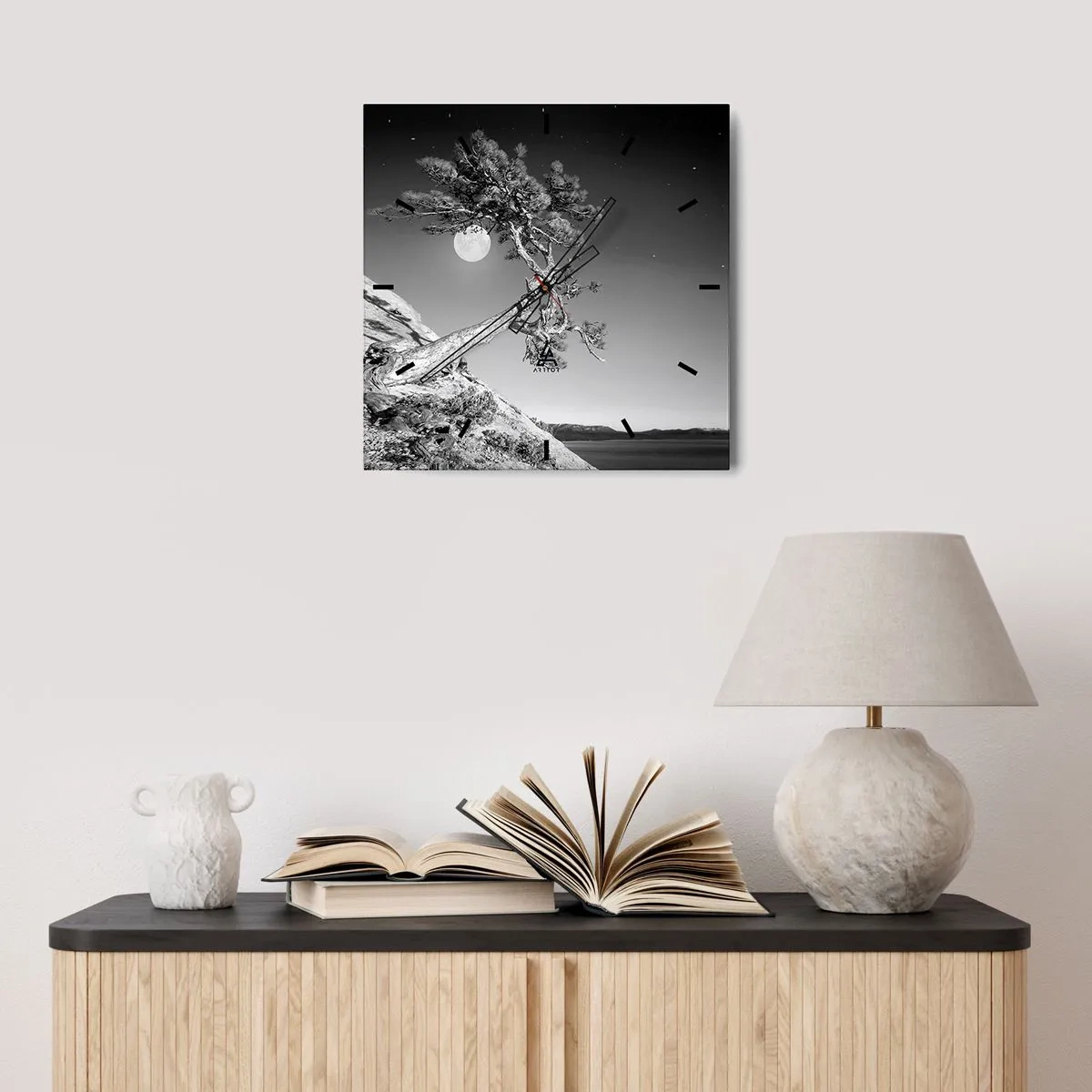 Relógio de parede - Relógio em vidro - Guerreira vitoriosa - 30x30 cm