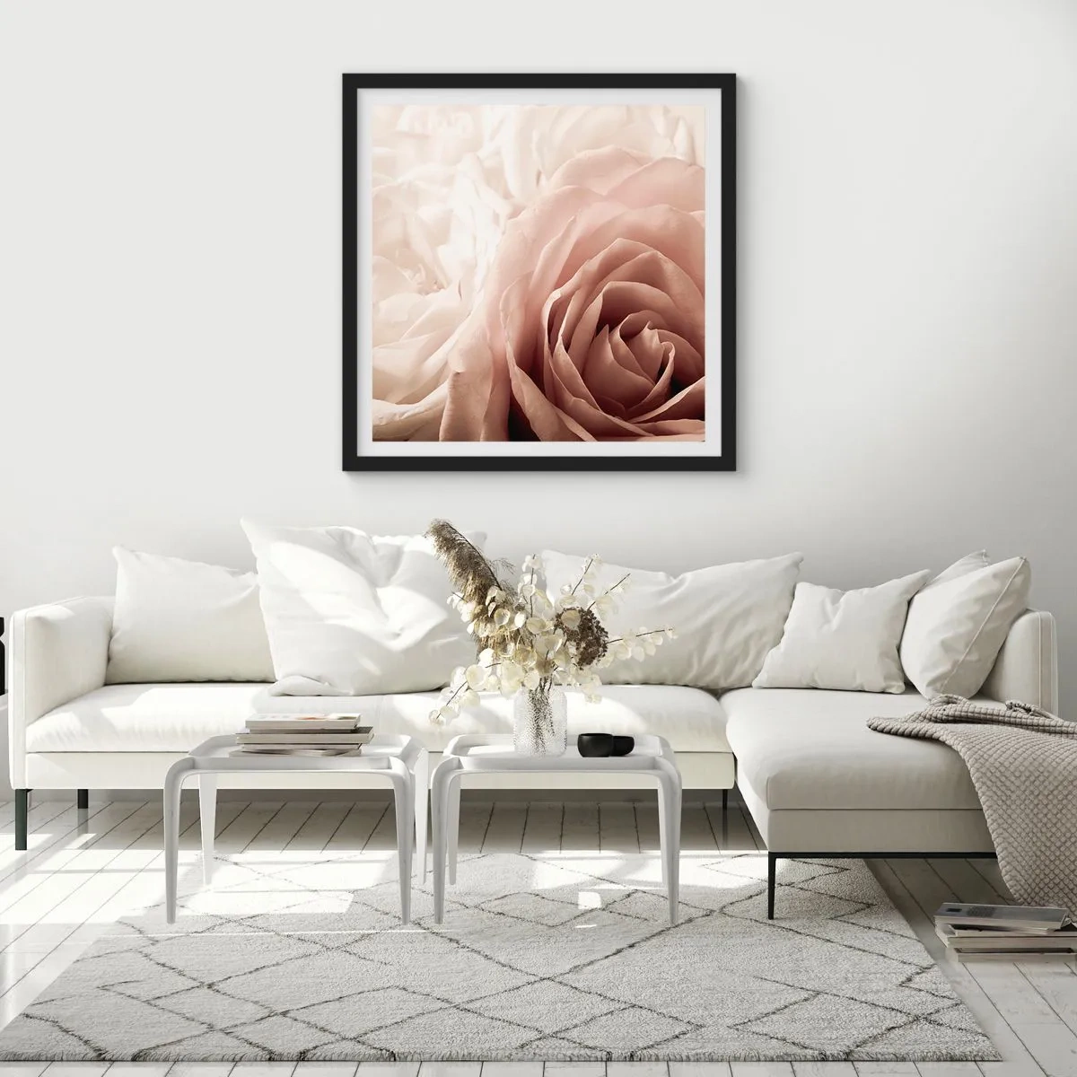 Pôster com moldura preta - No coração de uma rosa - 30x30 cm