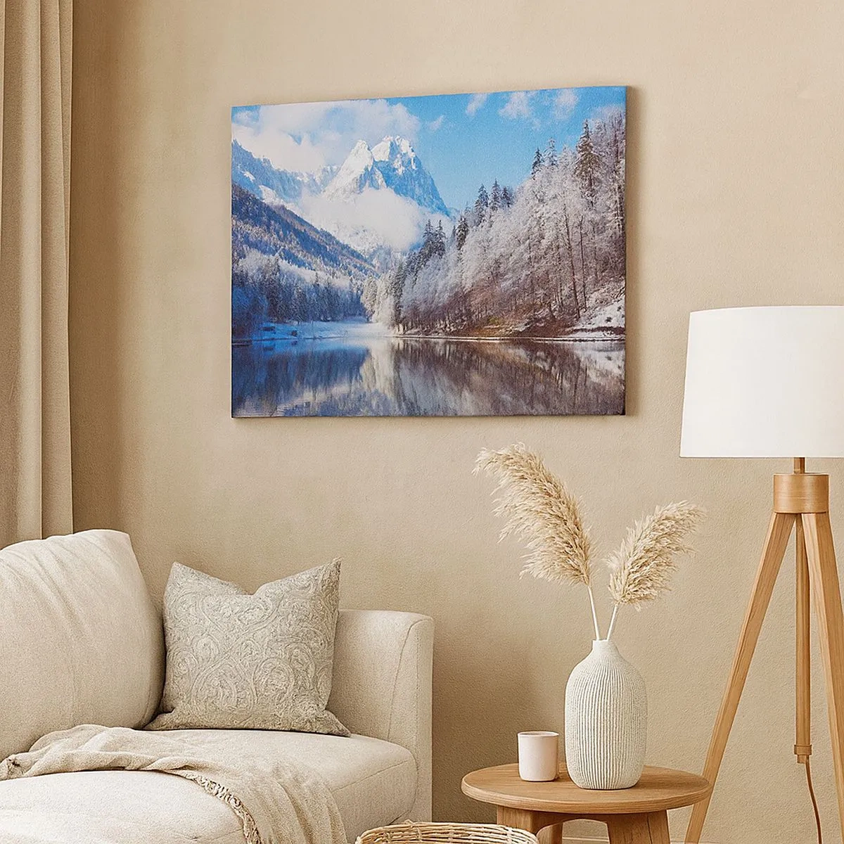 Quadro em tela - Paisagem montanhosa de inverno com árvores cobertas de neve e um lago - 70x50cm - Guarda de neve - Decoração de parede moderna para a sala de estar e quarto ARTTOR