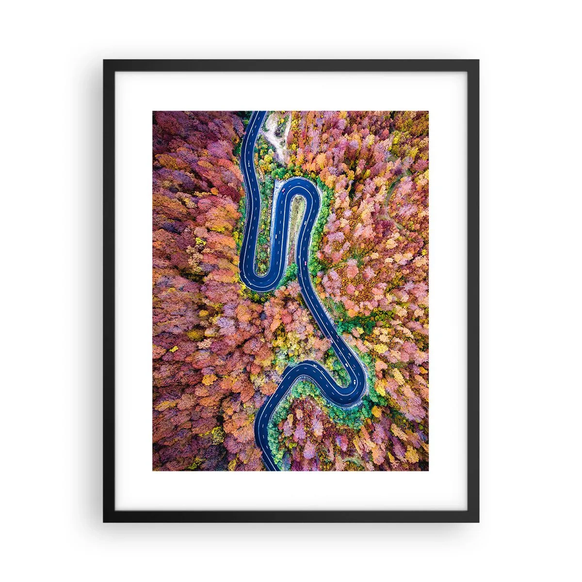 Pôster com moldura preta - Estrada sinuosa pela floresta - 40x50 cm