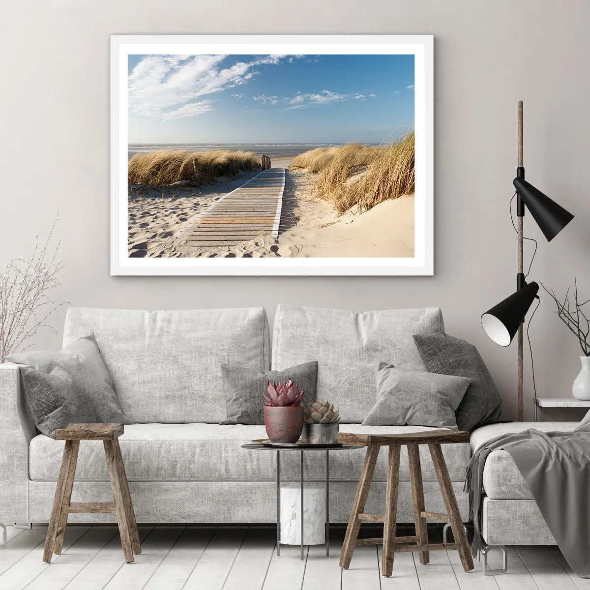 Pôster em moldura branca - Atrás da duna, ao som da relva - 91x61 cm