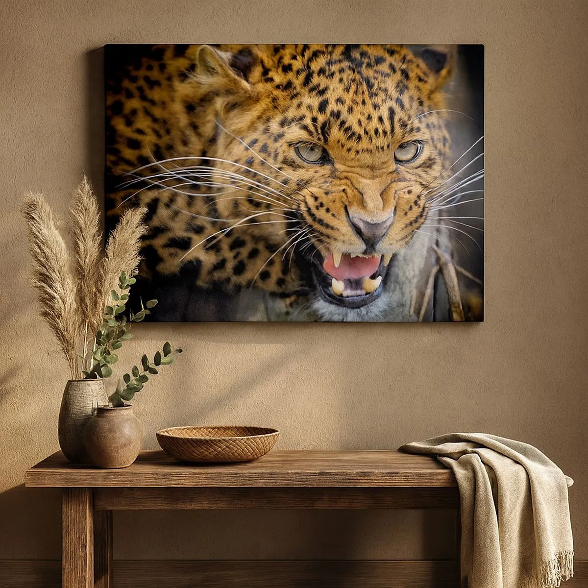 Quadro em tela - Um close de um leopardo ameaçador com suas presas à mostra. - 70x50cm - Não se aproxime, estou a avisar! - Decoração de parede moderna para a sala de estar e quarto ARTTOR