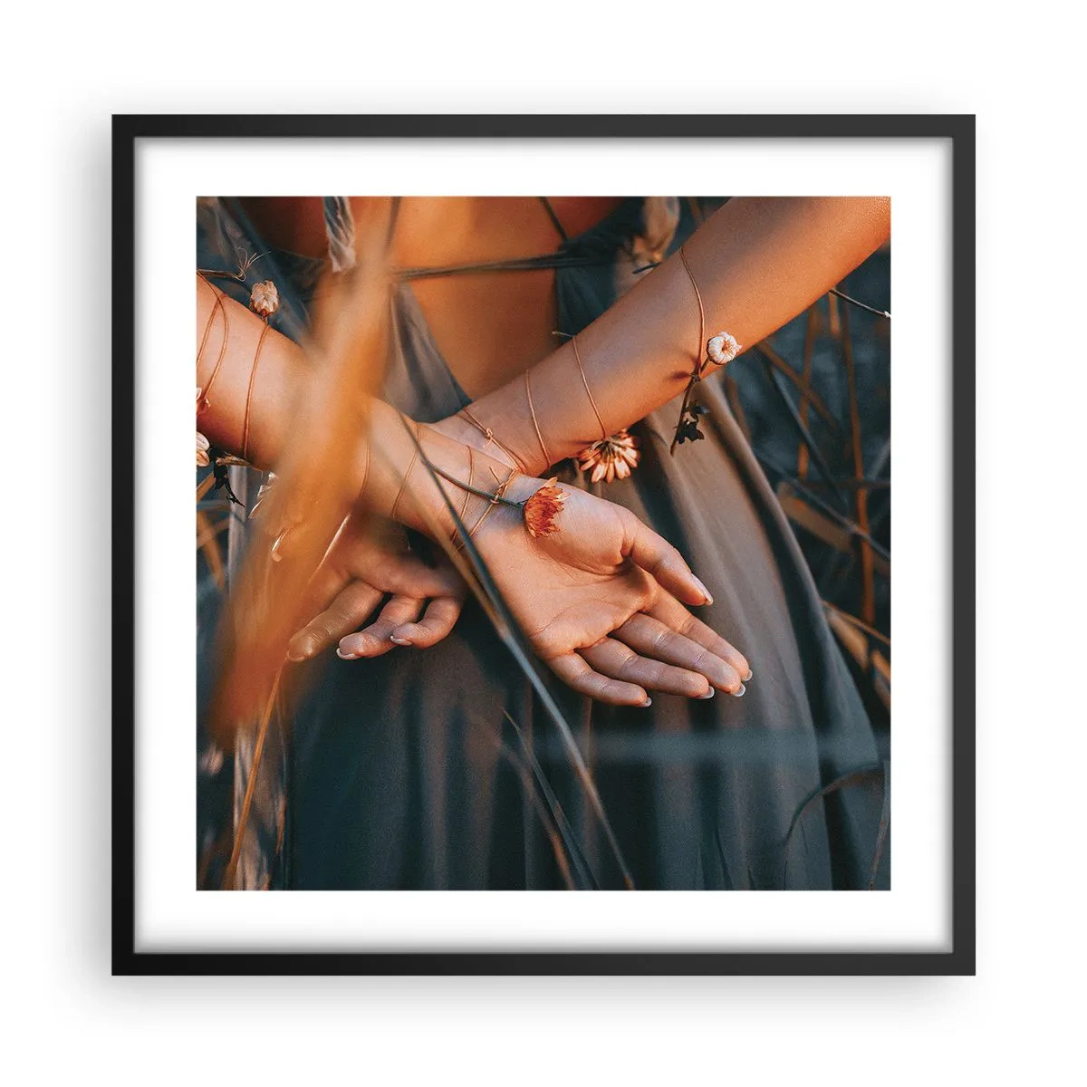 Pôster com moldura preta - Ligada à natureza - 50x50 cm