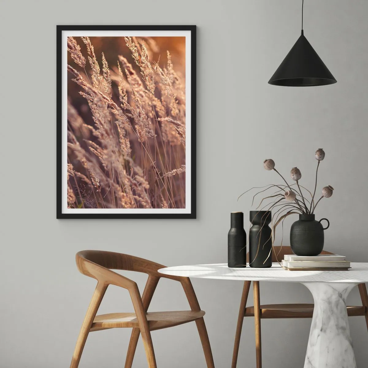 Pôster com moldura preta - Espigas douradas de grama iluminadas pelos raios do sol - 50x70cm - Pronto para receber o outono - Decoração de parede moderna para a sala de estar e quarto ARTTOR