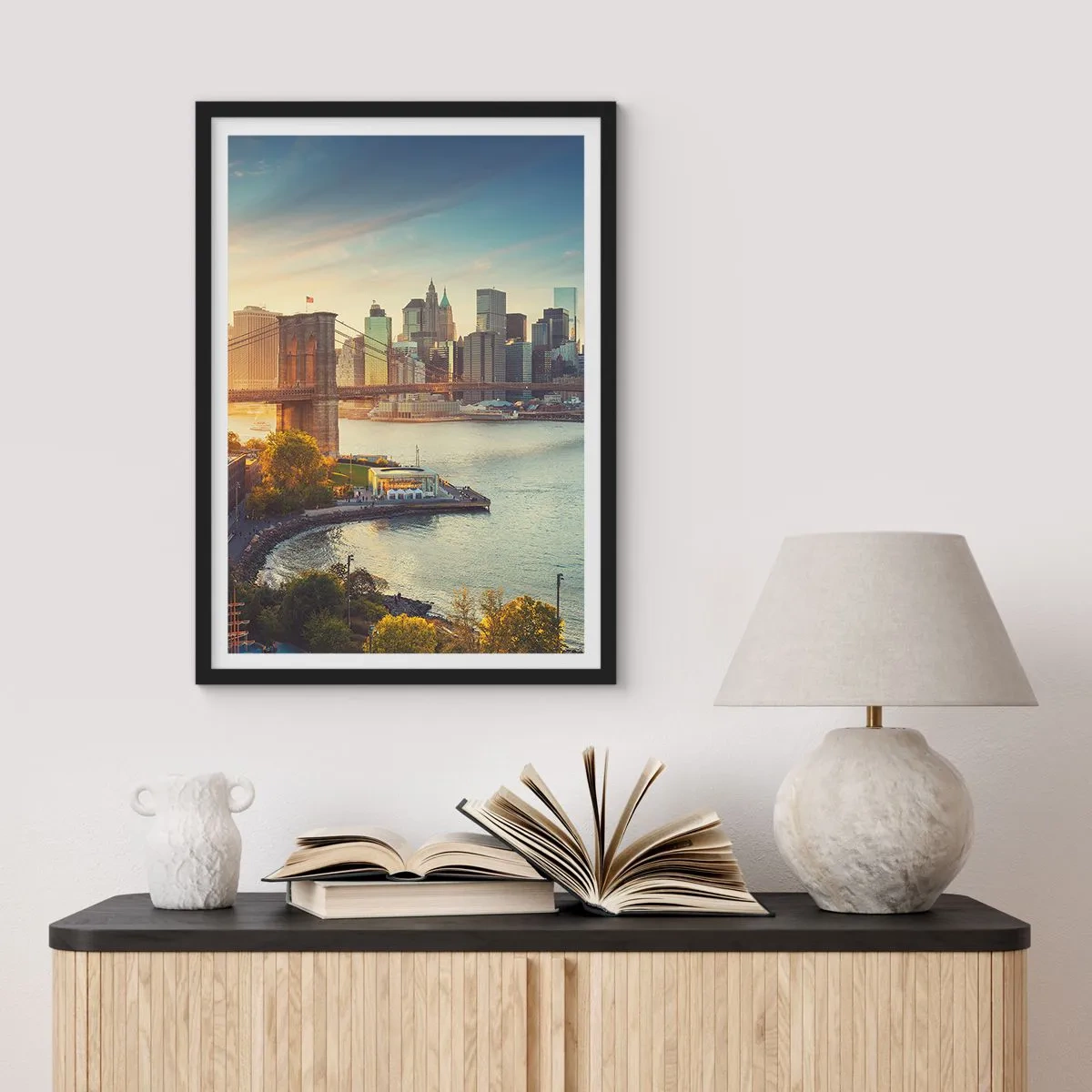 Pôster com moldura preta - O amanhecer da cidade grande - 40x50 cm