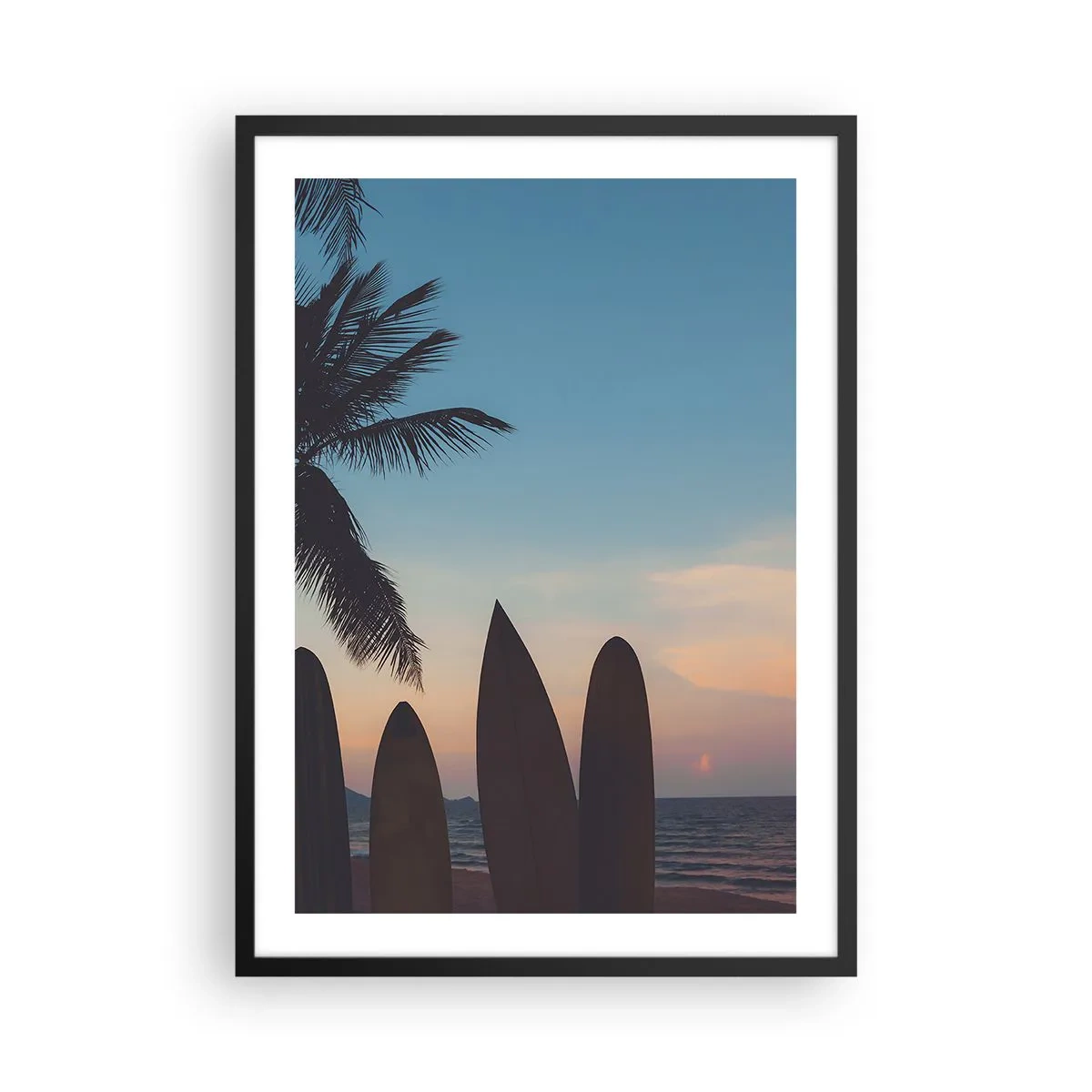 Pôster com moldura preta - Pranchas de surfe na praia com pôr do sol e palmeiras ao fundo - 50x70cm - Amanhã também será divertido - Decoração de parede moderna para a sala de estar e quarto ARTTOR