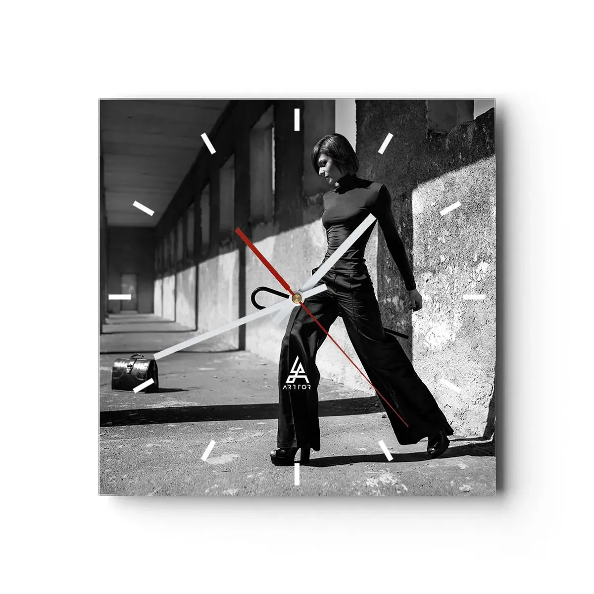 Relógio de parede - Relógio em vidro - Elegância urbana - 30x30 cm