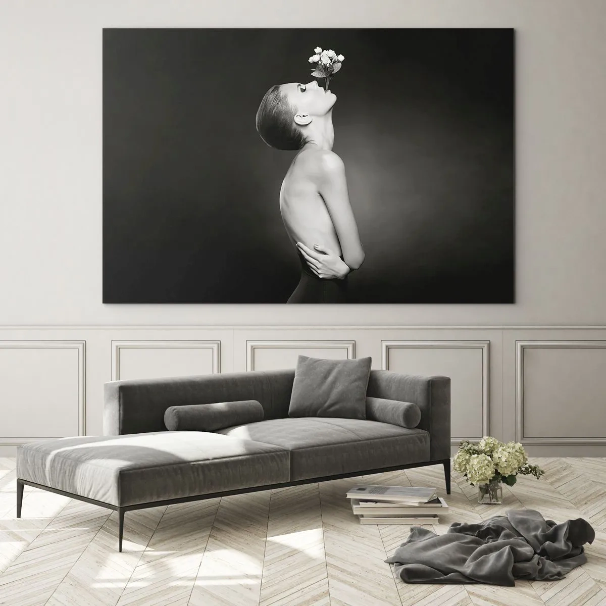 Quadro em vidro - Uma mulher com uma flor na boca em um retrato em preto e branco - 70x50cm - Elegância excêntrica - Decoração de parede moderna para a sala de estar e quarto ARTTOR