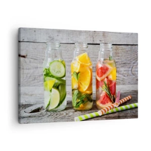 Quadro em tela - Garrafas de água com frutas e ervas em um fundo de madeira - 70x50cm - Saudável por natureza - Decoração de parede moderna para a sala de estar e quarto ARTTOR