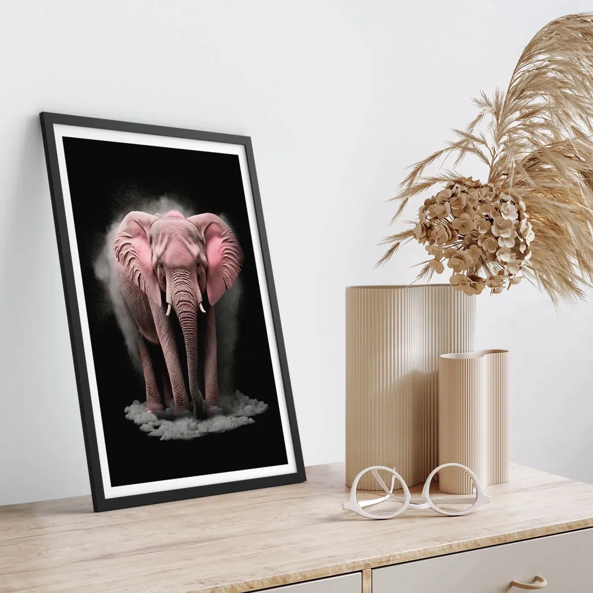 Pôster com moldura preta - Um elefante rosa em um espaço dinâmico e negro - 50x70cm - Não pense em um elefante rosa! - Decoração de parede moderna para a sala de estar e quarto ARTTOR