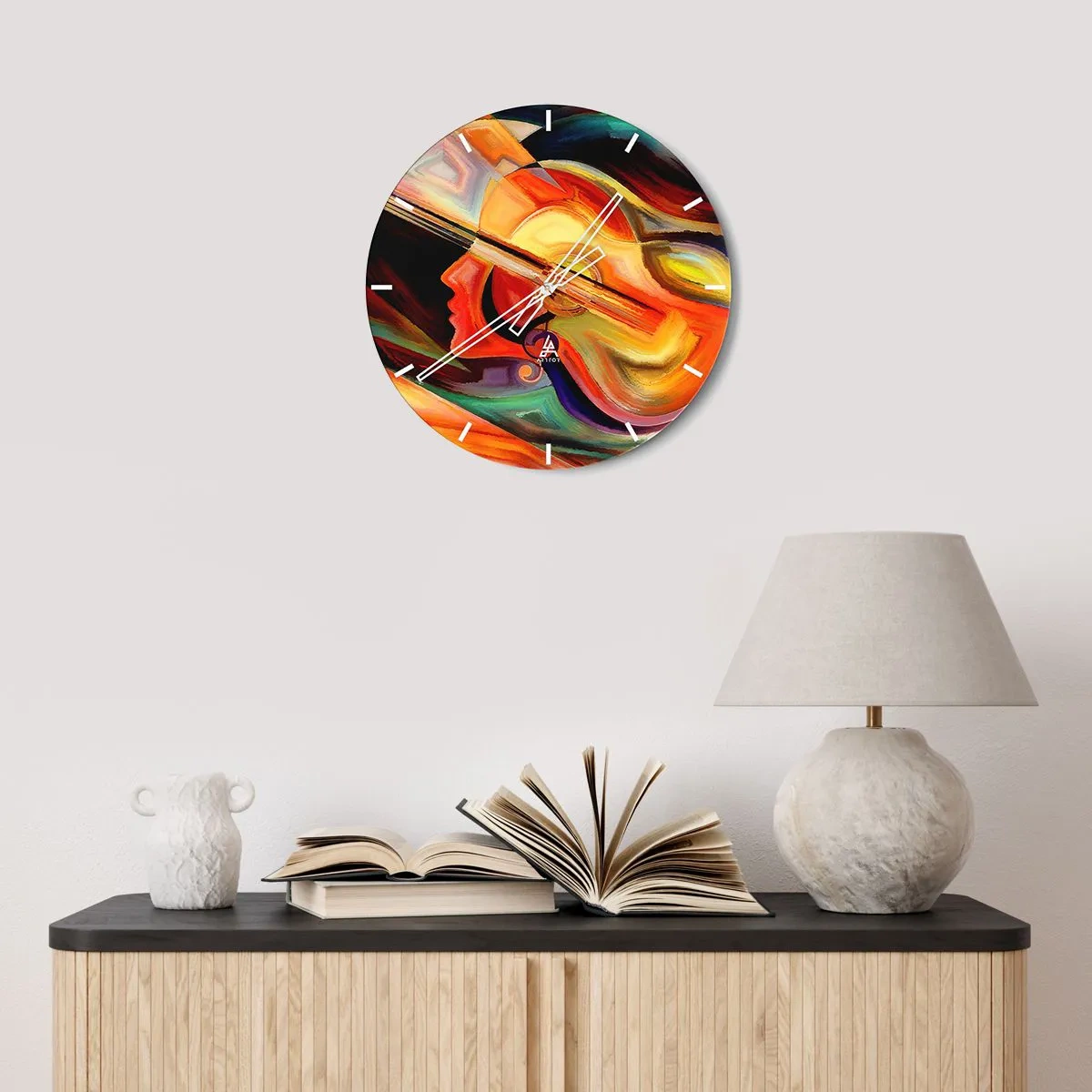 Relógio de parede - Relógio em vidro - Uma pintura abstrata de um violão e um rosto em cores quentes. - 30x30cm - Está tudo bem - Decoração de parede moderna para a sala de estar, cozinha e quarto ARTTOR