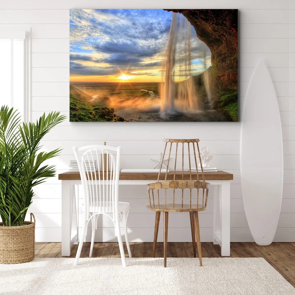 Quadro em tela - Uma cachoeira iluminada pela luz do sol em um cenário paisagístico - 70x50cm - O mundo por trás das gotas - Decoração de parede moderna para a sala de estar e quarto ARTTOR